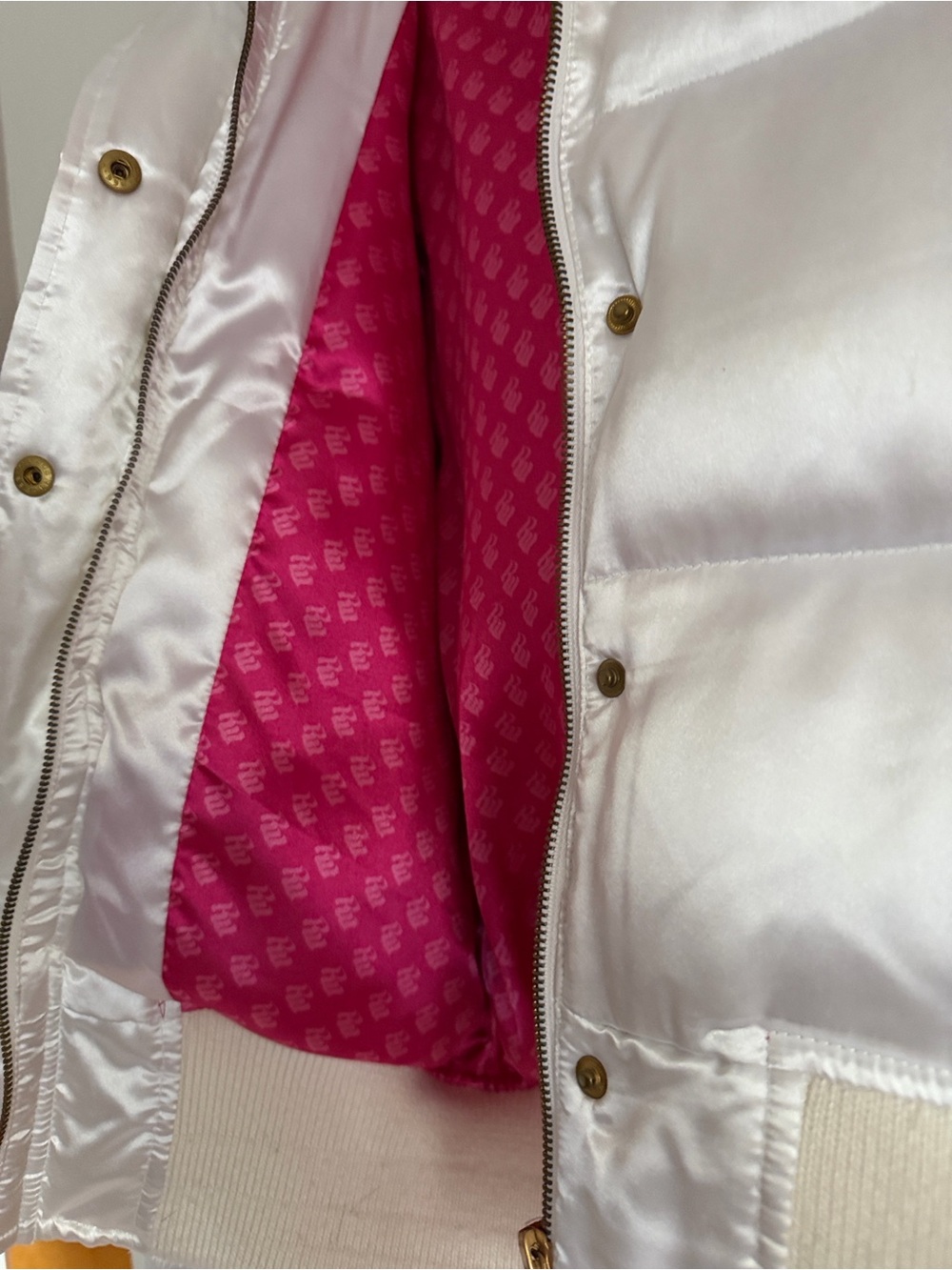 Vintage Y2K Rocawear White Puffer Jacket with Faux Fur Pom-Poms - Picture 6 of 6